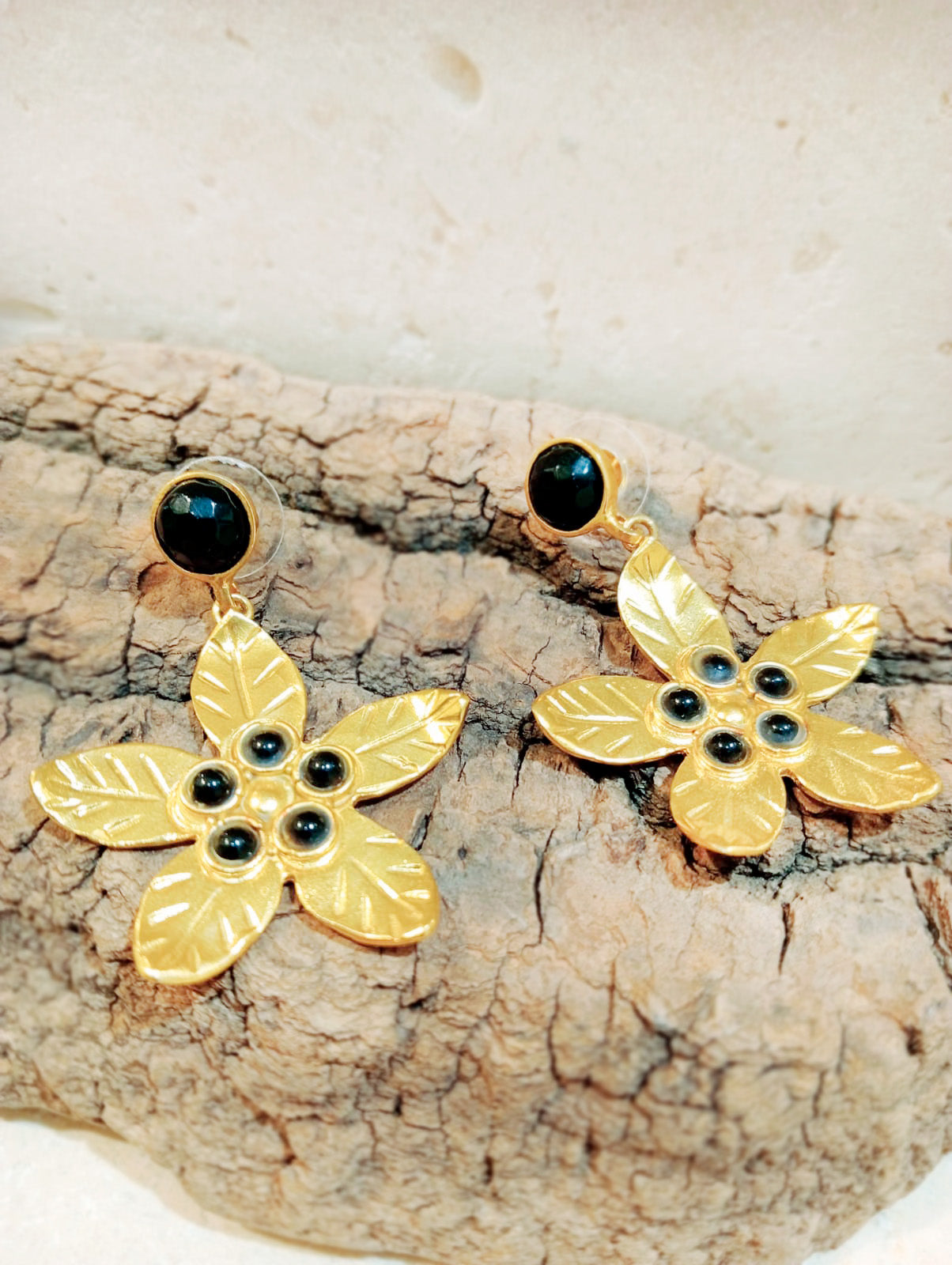 Boucles d'oreille - Fleur noire
