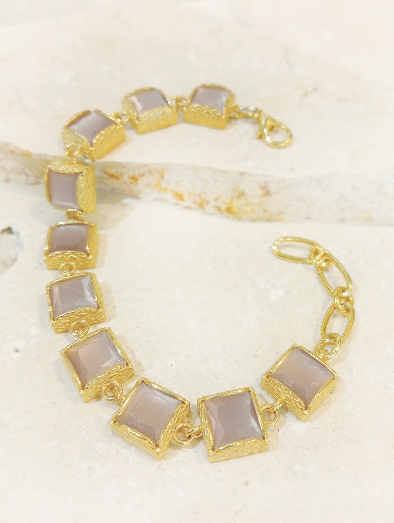 Bracelet petits carrés